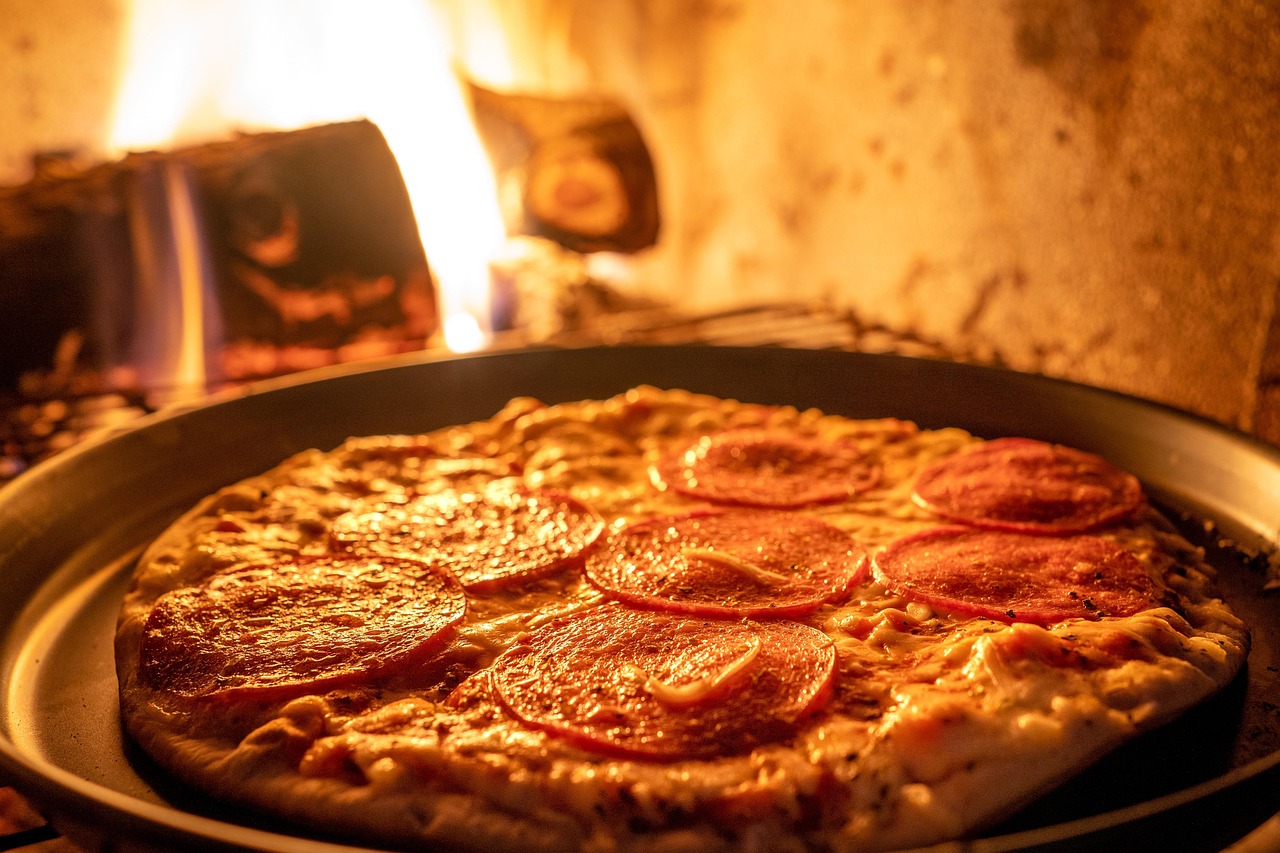 four à bois pour pizza : comment choisir le modèle idéal pour votre cuisine