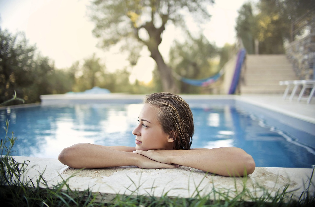 découvrez notre liner de piscine gris, durable et facile à installer, idéal pour protéger et embellir votre piscine tout au long de l'année.