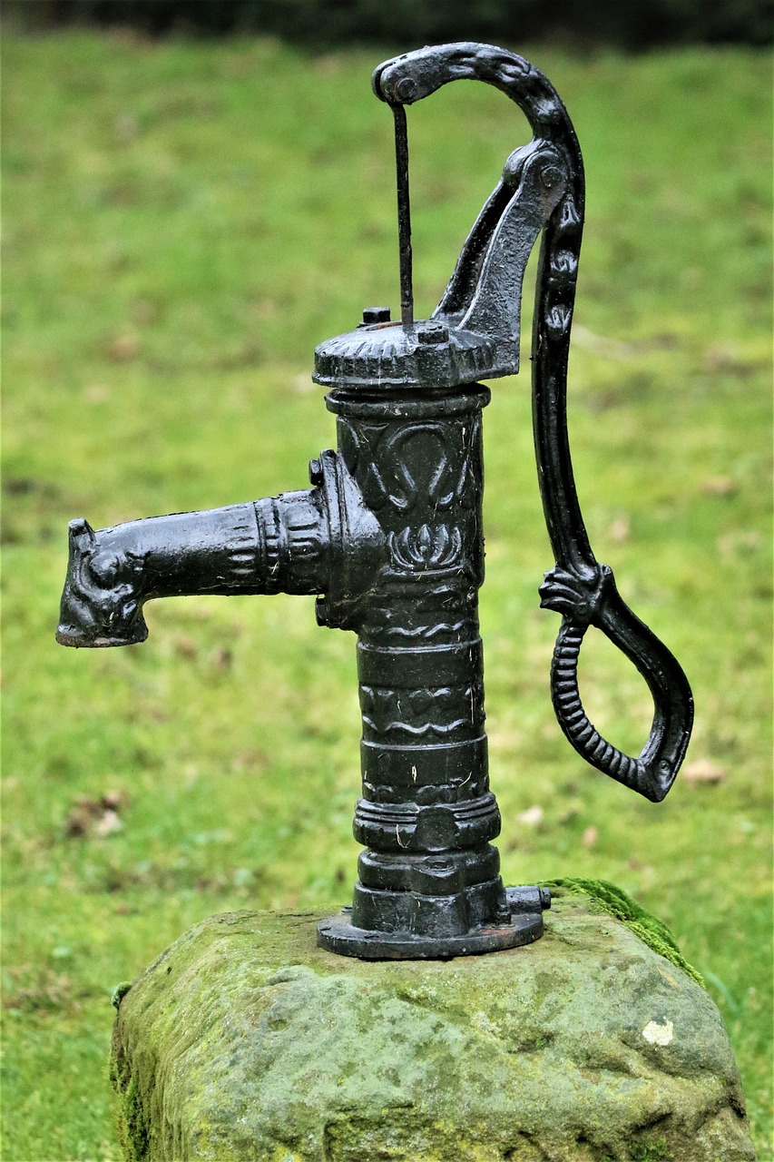 pompe de circulation : découvrez comment choisir et utiliser une pompe de circulation efficace pour optimiser le chauffage et la circulation des fluides dans votre installation.